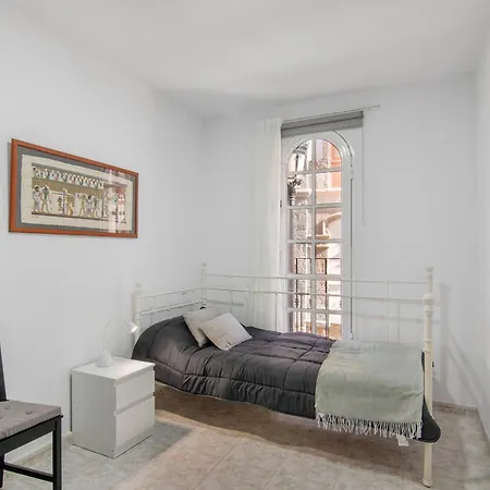 Gara Uno Apartment
